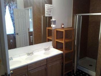 Duo Housing (Adults Only) Hostel *